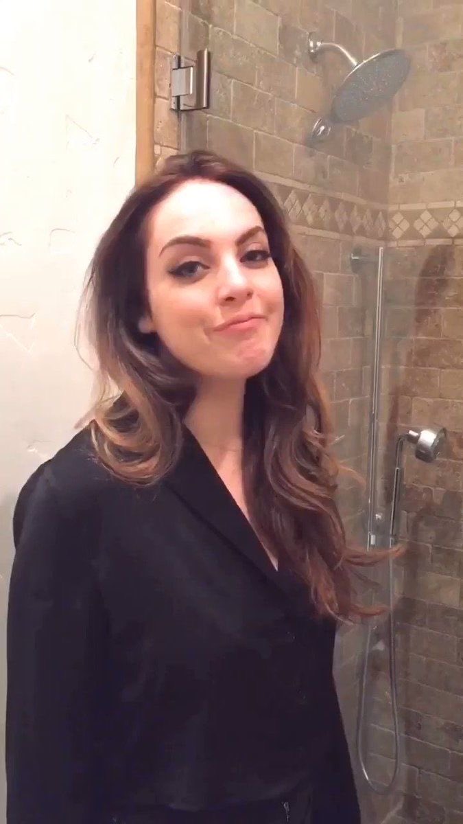 ScissorHATE's tweet photo. You're too cool to be dating this goof https://t.co/m1ONGBSbPN