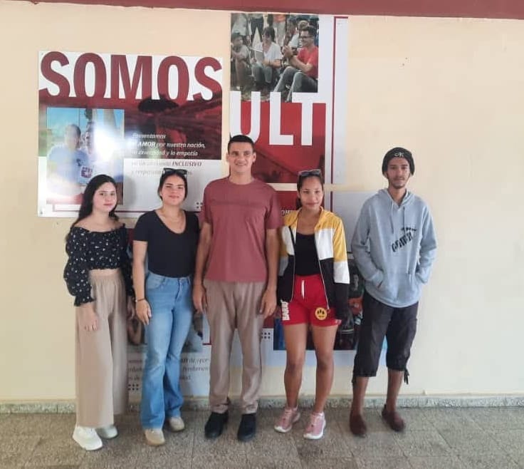CubaMES's tweet photo. ✨En el marco de las alianzas estratégicas que unen a las universidades del oriente cubano, se sostuvo un productivo encuentro con estudiantes tuneros que cursan estudios en la @UOCuba. 
#UniversidadCubana 

ℹ️📷 @ULTCuba 
#Cuba #SomosULT https://t.co/l8FpUcv9Ki