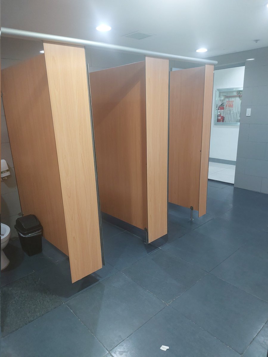 RJMS1996's tweet photo. Walang tao ah hehe https://t.co/MXcQ8Vj8nC