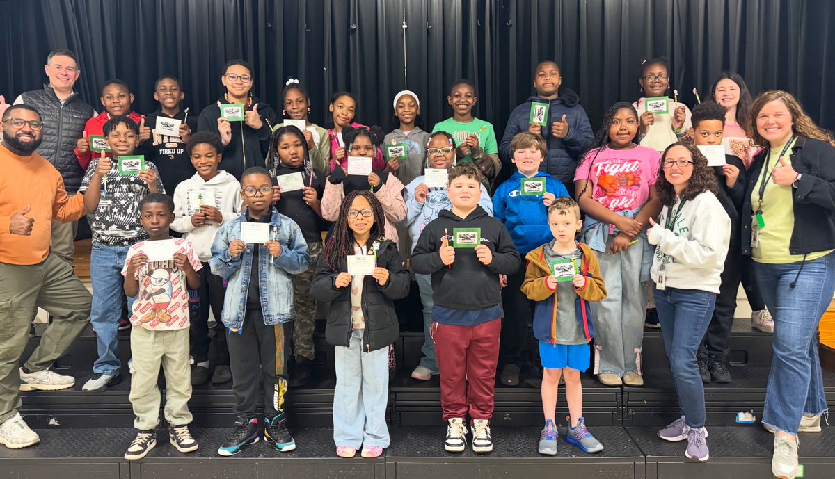 STEAMatOakdale's tweet photo. These #OakdaleSTEAM Dragons were caught practicing one or more of the Leader in Me Habits this week! We are proud of their leadership! 👏🐉 @rockhillschools #March13 https://t.co/yPOE0hgjtY