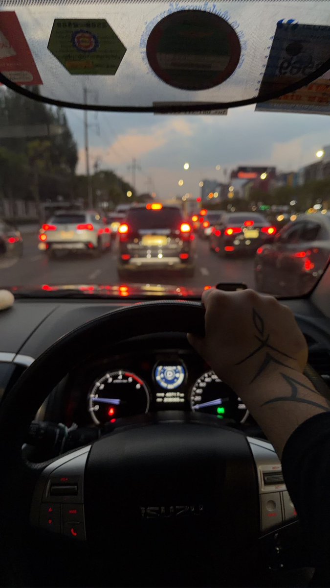 Master_C• tweet media