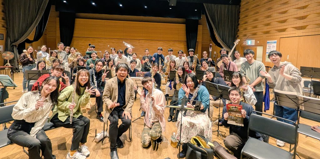 シンパの定演まであと1日☝️
いよいよ明日が本番です！
そして今日は前日準備＆リハーサルです✨
※野村先生のご出演はございません。
#吹奏楽
#3月15日は町田市民ホールに集合