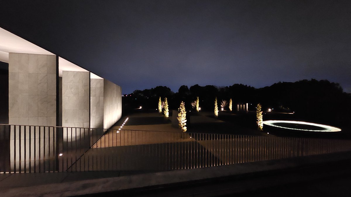 tazyaEY's tweet photo. The exterior lighting renewal of the Toyota Municipal Museum of Art has been completed.
Thirty years after its opening, the design by the masters Yoshio Taniguchi and Peter Walker continues to be carefully preserved. https://t.co/ABP9WKSCj2