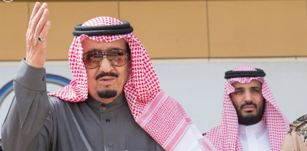 bin_baderr's tweet photo. ارقد بأمان الله يا ماجد وبأمان
سلمان أخو نورة سليل الأماجد

حامي حمى الإسلام كله كحيلان
وشلون حدّ الدار قلّي يا ماجد

الدار حنّا له مخالب وجنحان
إليا هجده من المقادير هاجد

جوّه لو يكدر وجا فيه دخان
حنّا ما حنّا اللي نعضّ النواجد

الجيش يمشي بأمر مولاي سلمان
وطلايعه حنّا و فيه نتواجد

جلّابة أرواح و مواريث فرسان
فينا النشامى لا استضاقت تناجد

بأيماننا الموت وبالأعناق الأيمان
وروس العِدا من دون حدّه تراجد

ما نتّقي ندفع له أرواحنا أثمان
وشوي في حقّه ولا هو بواجد

نفنى ويبقى يرتفع صوت الأذان
في مكة و طيبة وكل المساجد