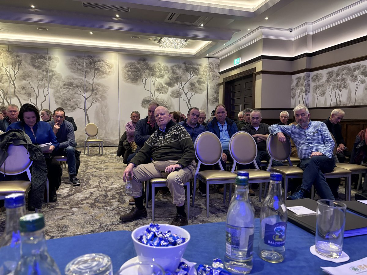 SeanKellyMEP's tweet image. My fellow MEP , @BillyKelleherEU &amp;amp; I attended, a fine, lively robust meeting at Brehon Hotel tonight with @ifa_kerry . We discussed all things farming , #NitratesDerogation, #CAP , #Mercosur , #Renewables #GenerationalRenewal etc. My former pupil , Jason Fleming , chaired meeting