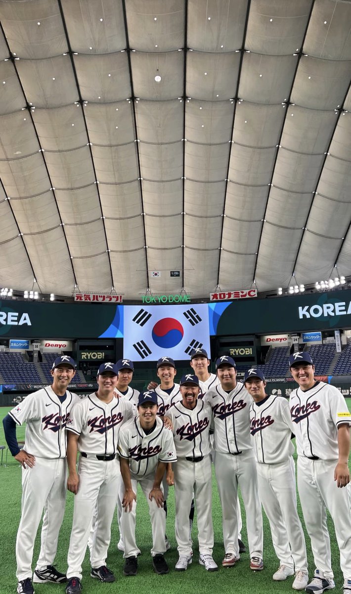 t_WIN_s31's tweet photo. 내 자부심 팀엘지 넘 고생했어🇰🇷❤️🖤
정말 자랑스럽습니다 조심히 돌아와 !!!!!!! https://t.co/CRvT8gVaN3