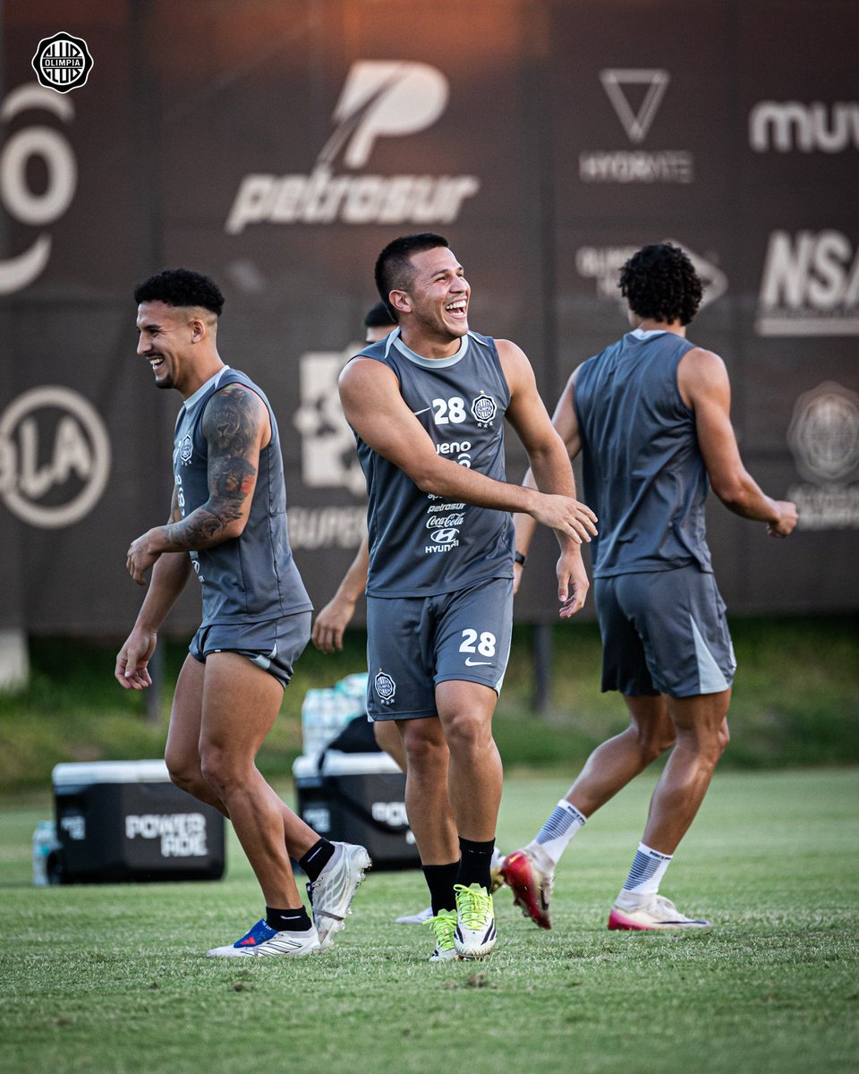 elClubOlimpia's tweet photo. ✅️ Listos para una nueva fecha del Torneo Apertura 2026.

¡𝐕𝐚𝐦𝐨𝐬 𝐧𝐨𝐬𝐨𝐭𝐫𝐨𝐬! 💪🏻⚽️ https://t.co/I7bUWUbTCt