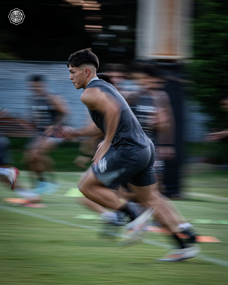 elClubOlimpia's tweet photo. ✅️ Listos para una nueva fecha del Torneo Apertura 2026.

¡𝐕𝐚𝐦𝐨𝐬 𝐧𝐨𝐬𝐨𝐭𝐫𝐨𝐬! 💪🏻⚽️ https://t.co/I7bUWUbTCt