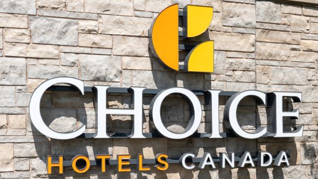 RedFlagDeals.com tweet media