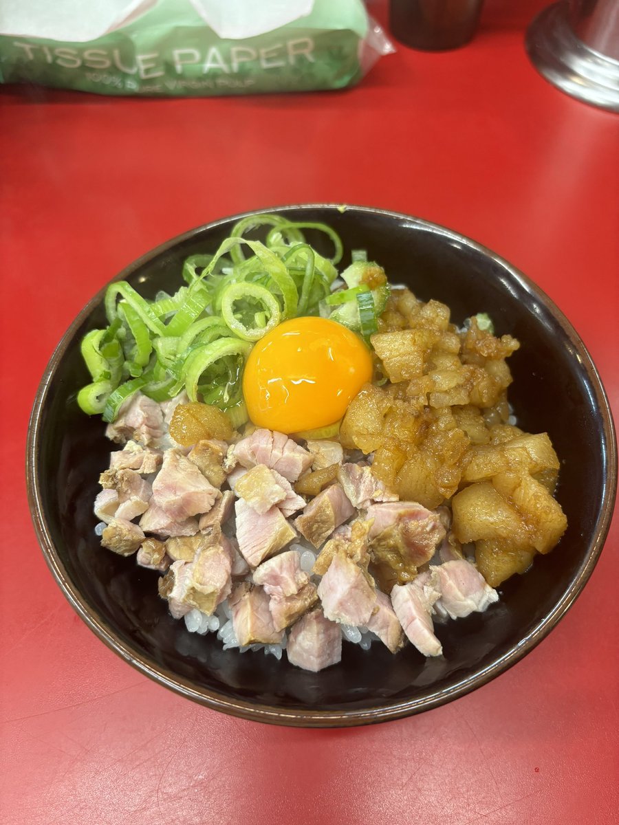 早い者勝ち！特大セール 王道エギ まとめ売り ケース付き 値下げok おはようございます😃 今日は背脂たまごかけご飯をやります 「ネギ丼