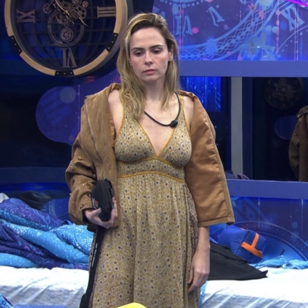 O look que a Ana Paula montou bem mais bonito que o da produção e ainda tem a ver com o tema da festa! #BBB26
