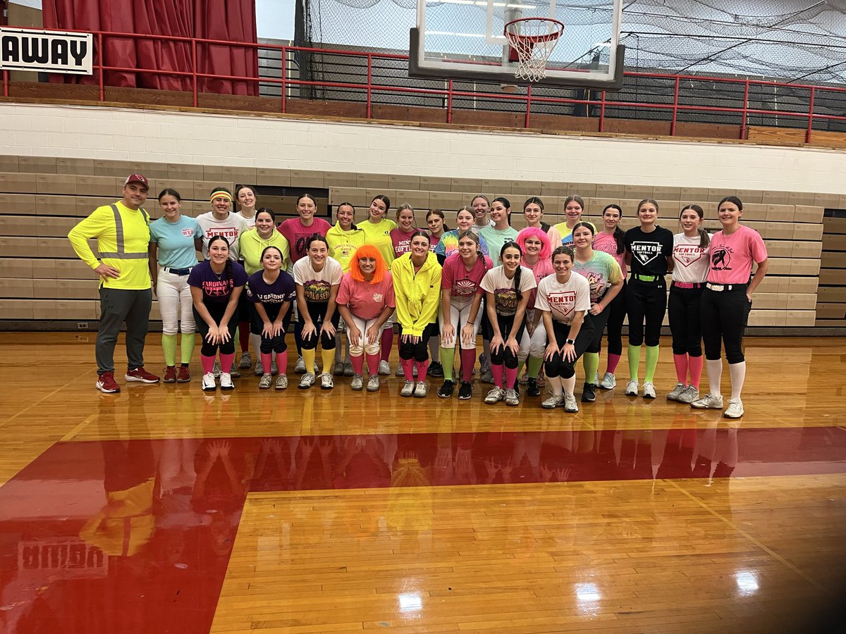 Mentor Cards Softball tweet media