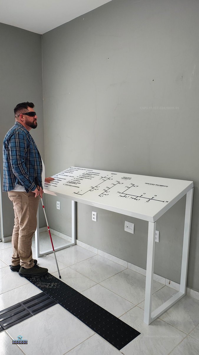 Mapa tátil é inclusão em ação! 🧭
Com relevo e Braille, ele orienta pessoas cegas e com baixa visão, tornando espaços mais acessíveis e seguros.
A Total Acessibilidade desenvolve mapas táteis que facilitam a mobilidade e promovem autonomia para todos
#MapaTátil #MapasTáteis