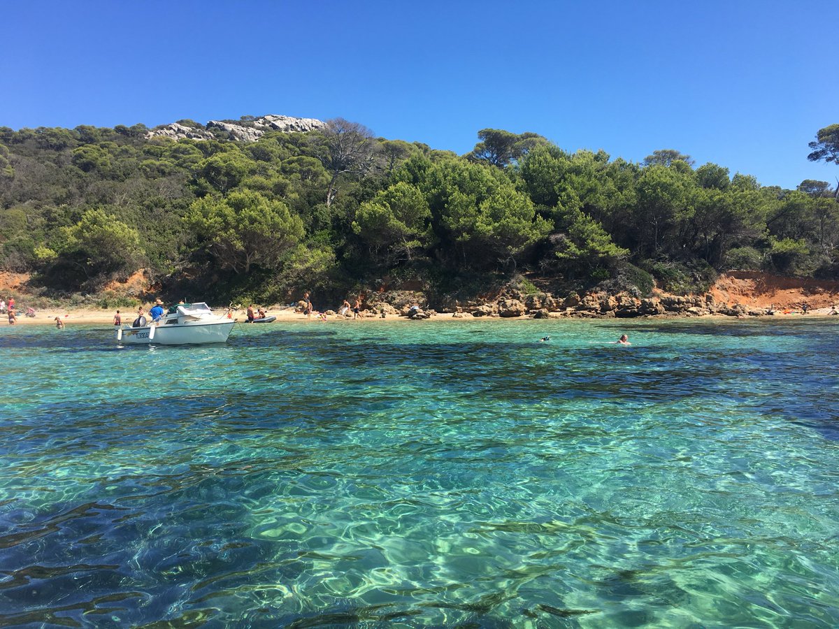 นาค tweet media