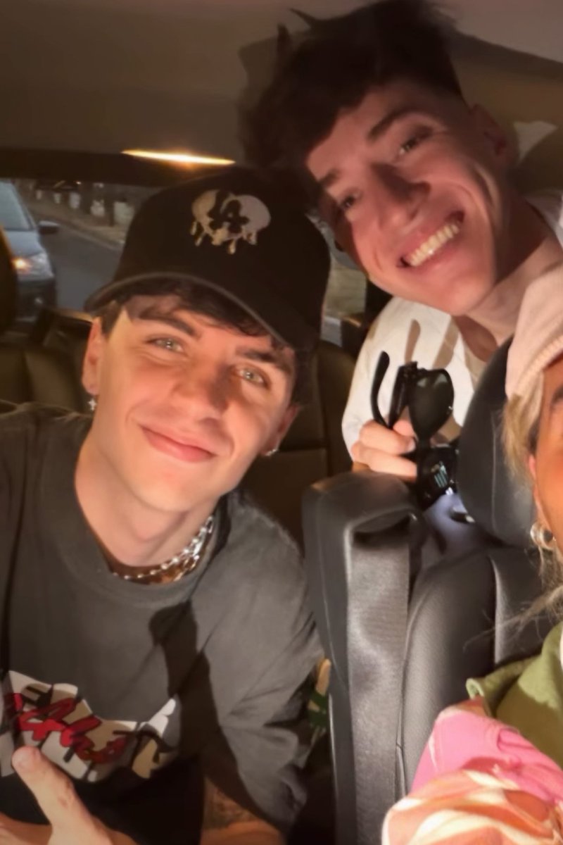 Los ojos de Manuel y la sonrisa de Santiago😭🤏🏻