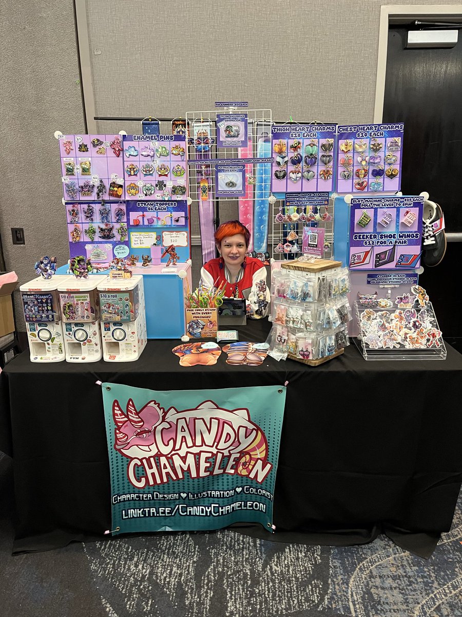 candychameleons's tweet image. Hello TFCon LA I’m here!! #tfcon #tfconLA #tfconLA2026