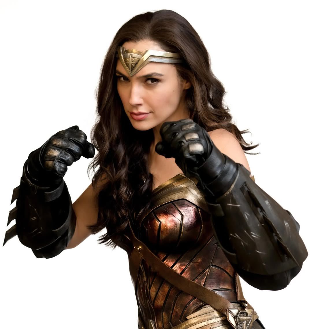 zack snyder shared a new image of gal gadot as wonder woman wearing batman's gauntlets

“@galgadot my Wonder Woman
#zacksnydersjusticeleague”

via IG