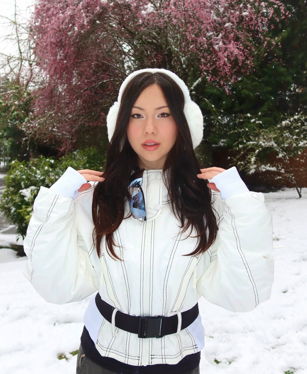 sluttsimp tweet media