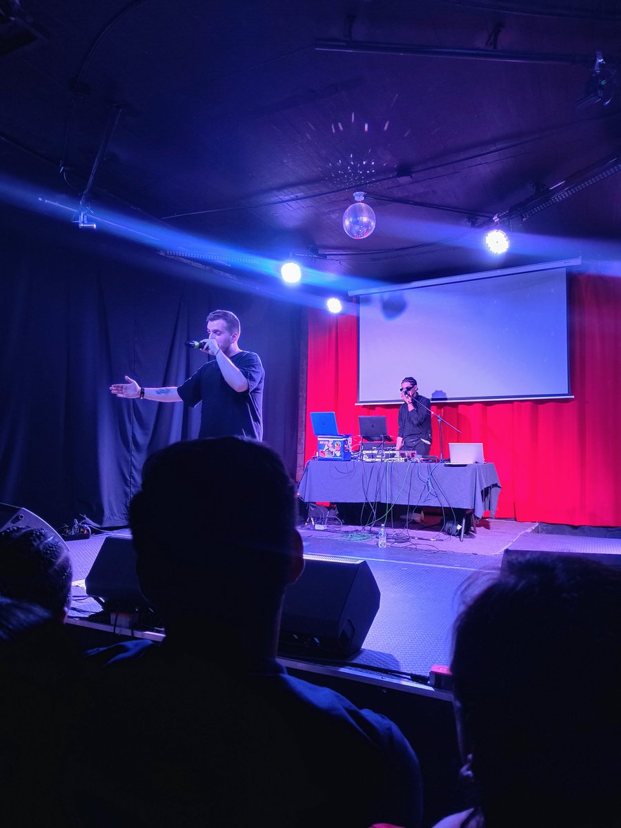 montse ♡ ˡᵃ ᵈᵉ ᵗᵘᶤᵗᵉʳ tweet media