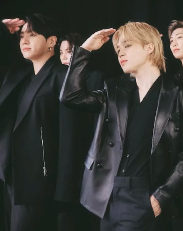 Jimin and Jungkook’s ARIRANG vinyls are among the top 10 best sellers on HMV, one of the largest and most established music and entertainment retailers, across the UK, France, Belgium, Germany, the Netherlands, and Ireland, leading as the best selling solo vinyl editions