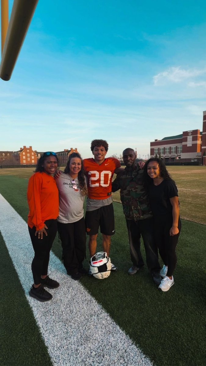 DarealKjones20 tweet media