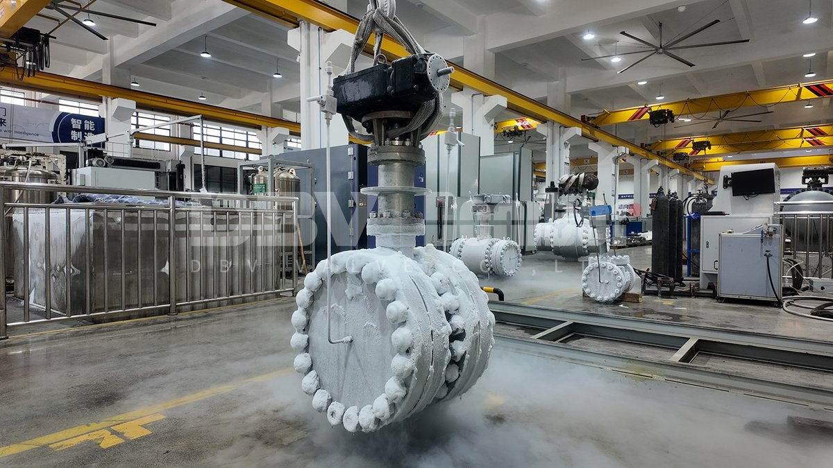 DBVValve's tweet photo. A new milestone in quality control.

Our newly built in-house cryogenic testing facility ensures every cryogenic valve is verified directly after production, delivering reliability where extreme temperatures leave no margin for error.

#CryogenicTesting #LNG #ValveTesting https://t.co/b6FF9oDXrP