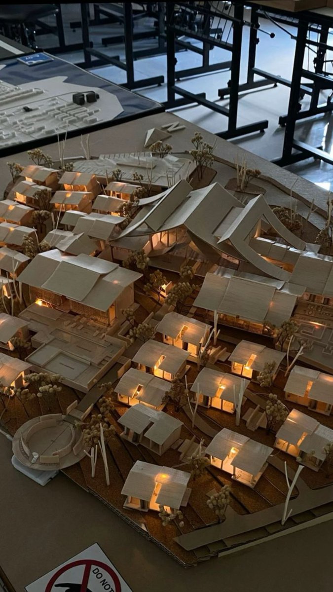 Vxx8_val tweet media