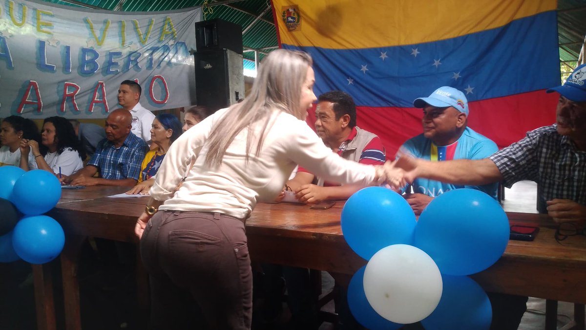 sandraalfaro's tweet photo. #13Mar26 #SandraAlfaro Atendiendo la invitación del FUM a su 1er Encuentro de Estructuras Directivas, con inmenso placer y en representación de @VoluntadPopular #Monagas, estuvimos presente en dicho evento, seguimos en organización por la libertad de #Venezuela con @MariaCorinaYA https://t.co/3utiEjkNEs
