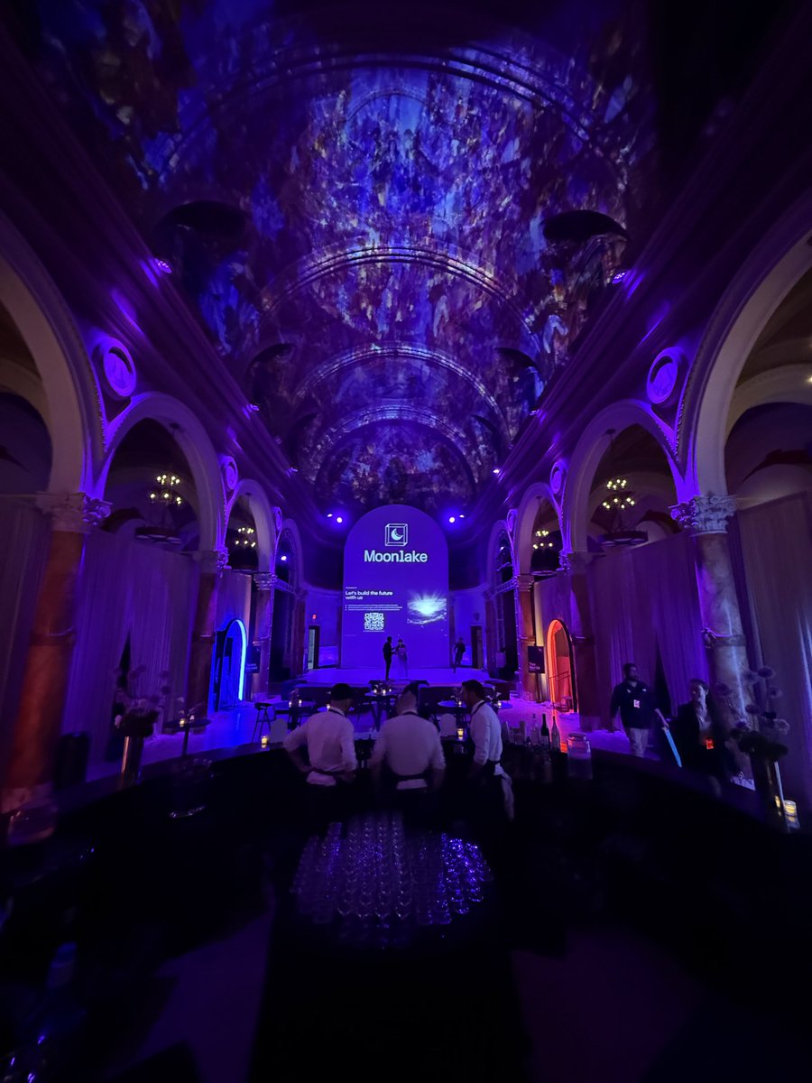 Sharon Lee tweet media