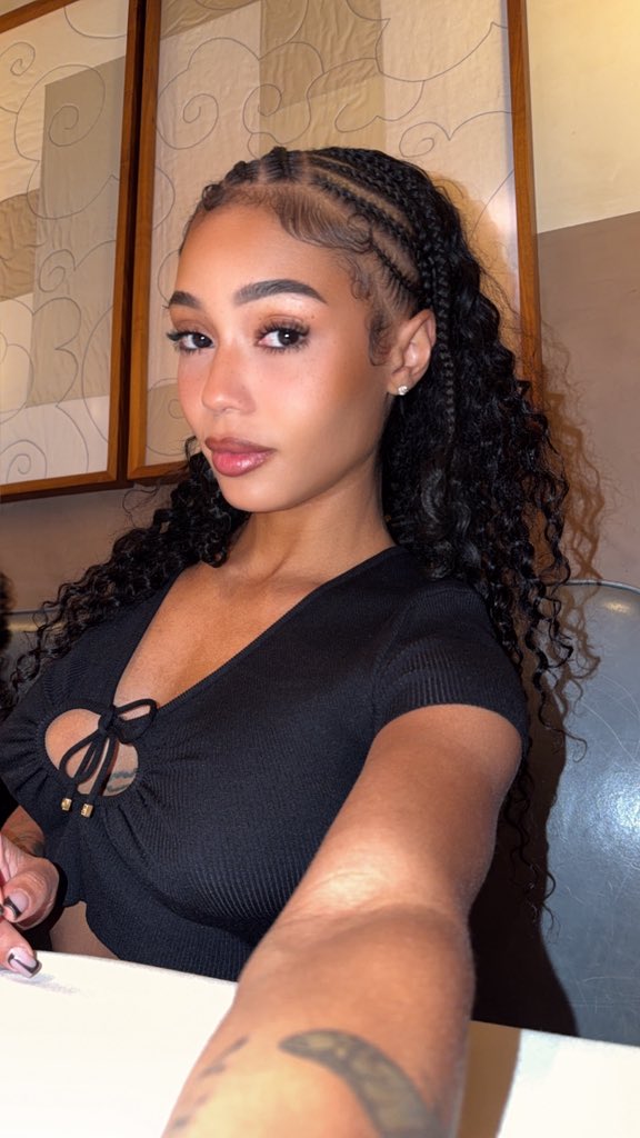 PINKSWEATSUITS tweet media