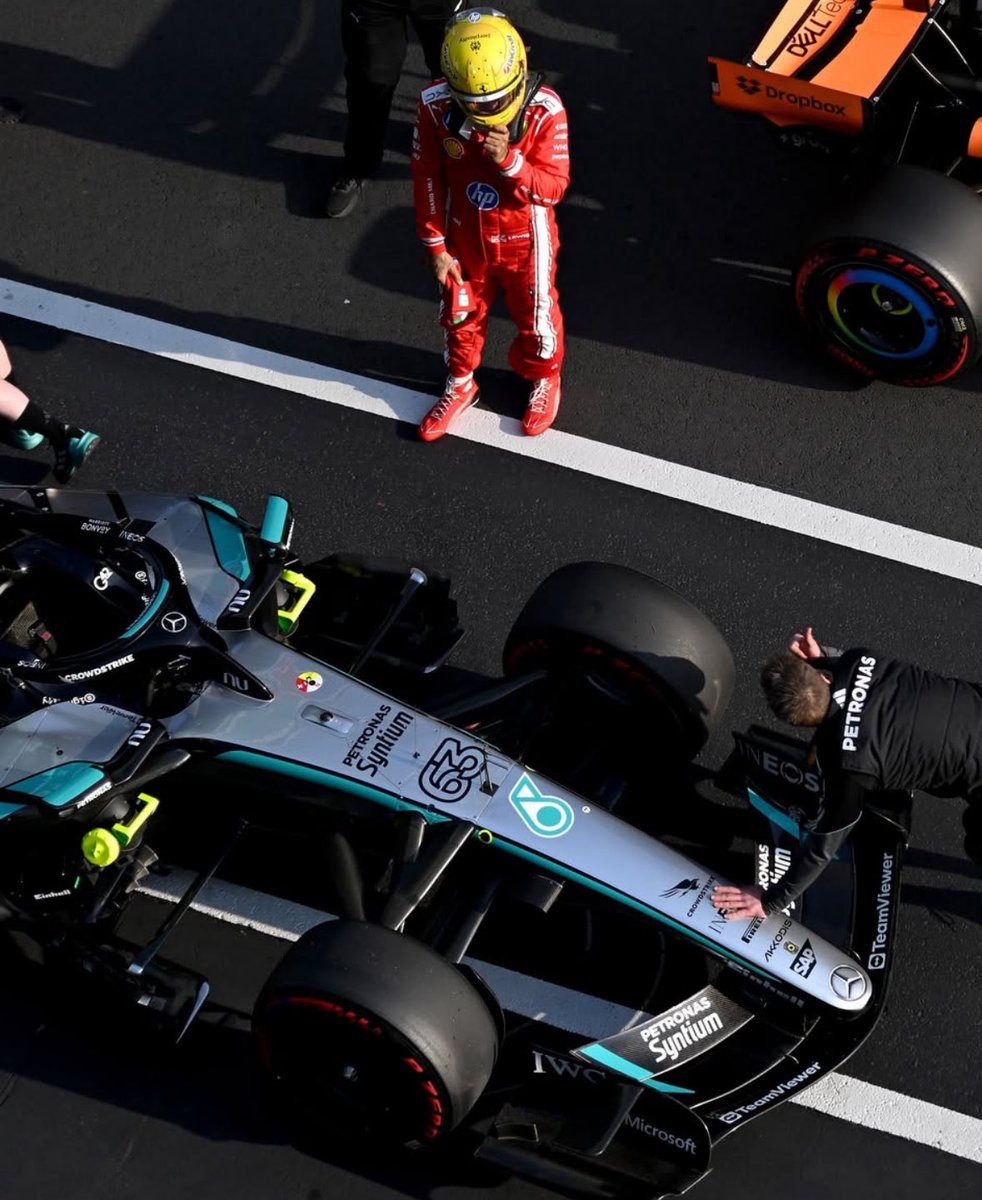 Ted to Toto Wolff on Sky: "After he [Lewis] finished inspecting your cars in parc ferme?"

Toto 🗣️”Yeah yeah, Sherlock Holmes” 😅😂

[<a href="/wearetherace/">The Race</a>]