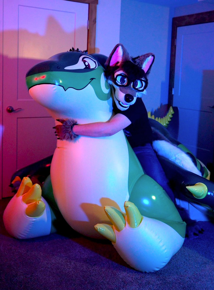 🎸IndieTimber🐺 🔜 Furlandia tweet media