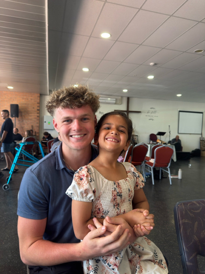AustinSchuder's tweet photo. Just returned from giving back and spreading the word of God in the Australian outback. Still made sure to get in some “American football” and they shared rugby with us. I am so grateful for this experience and thankful to @CoachBare4 for chaperoning. Spending that time with my high school football coach is something I will always remember. Thank you!