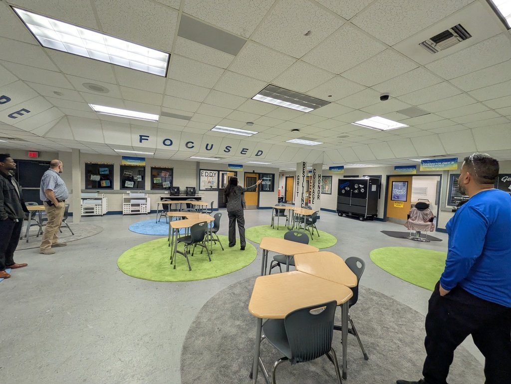 Carver Road Middle tweet media