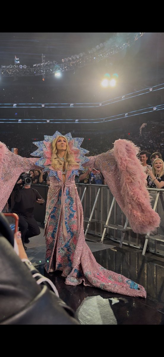 kim 🖤 tweet media