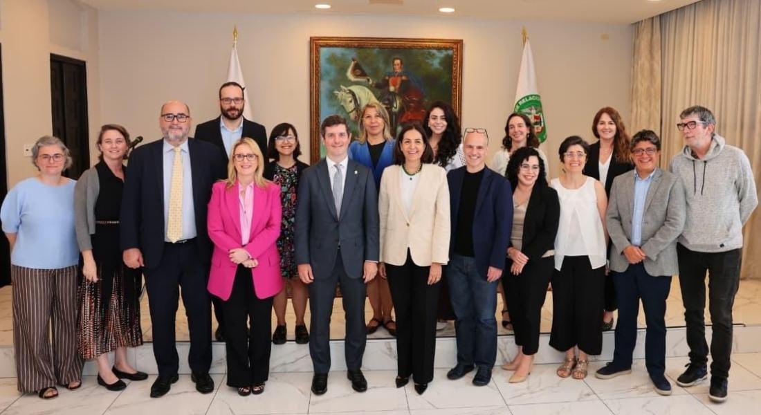 flaviafrei's tweet photo. #SimposioInternacional
From 1826 to 2026: Kellogg and Partners Revisit the Roots of Latin American Democracy at Panama City Symposium
@IIJUNAM
https://t.co/MklJDeSrdC https://t.co/kw0Em9mzwP