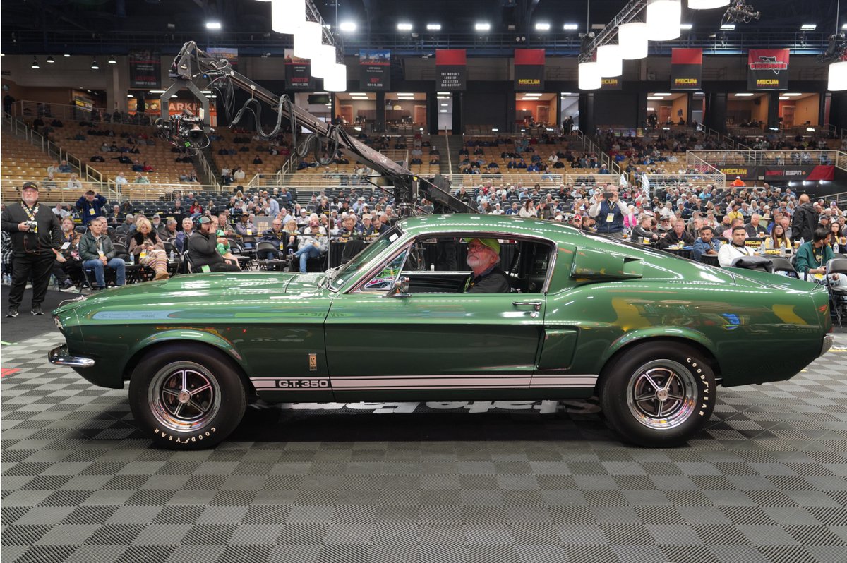 eclassicautos's tweet image. #FastbackFriday
1967 Shelby GT350