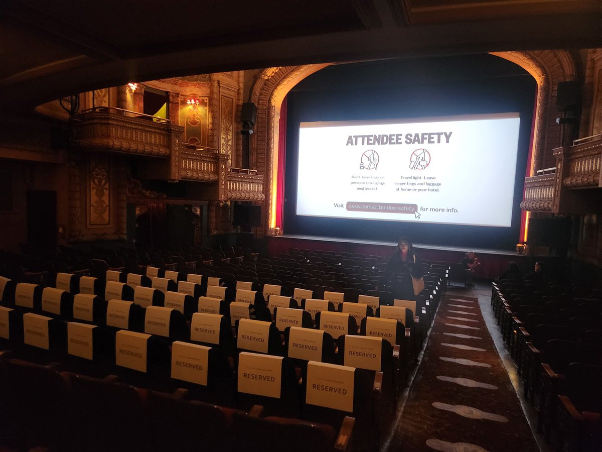 marianne_00's tweet image. Normally in #SXSW you fight to get a decent seat.
Today I really got to choose 
(Beat the crowds)
#PrettyLethal