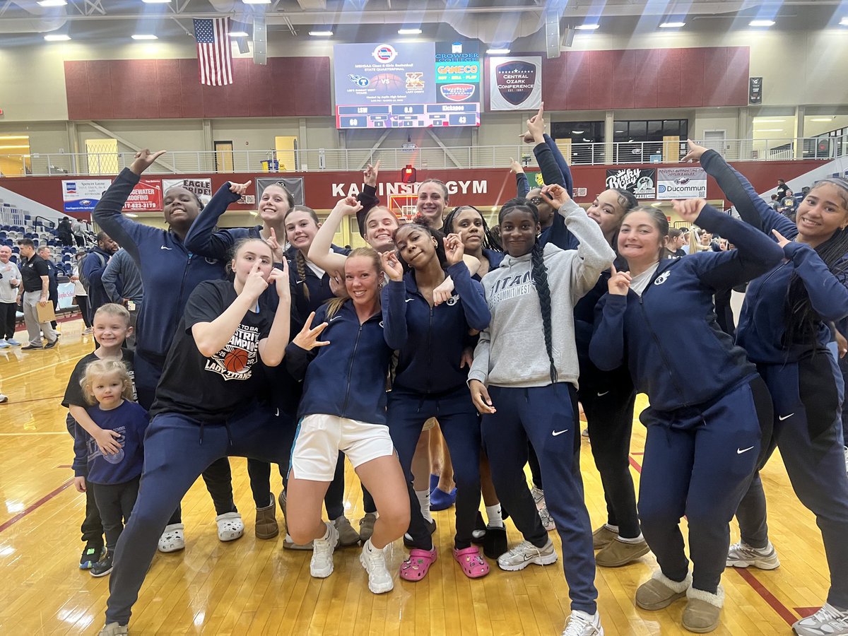 LSW Girls Basketball tweet media