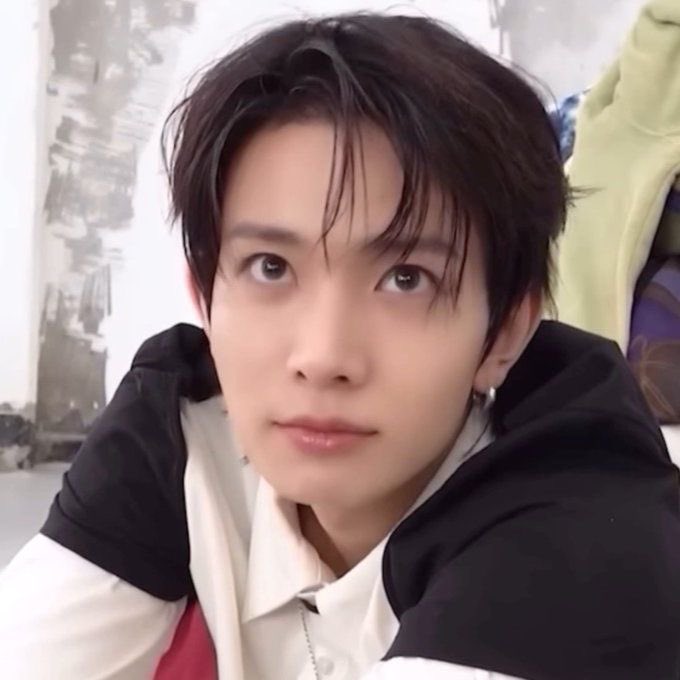 nuyrrx's tweet photo. @momazosjungwon HEESEUNG IS NOT OPTIONAL. Erasing him undermines ENHYPEN's identity. Fans demand seven members remain intact. ENHYPEN IS SEVEN.
DO NOT REWRITE THE FATE OF ENHYPEN
#BEACCOUNTABLE_BELIFT
#ENHYPEN_IS_7
#HEESEUNG_STAYS https://t.co/NwaLbCLeWA