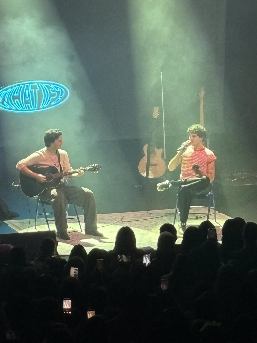 Doug Earle tweet media