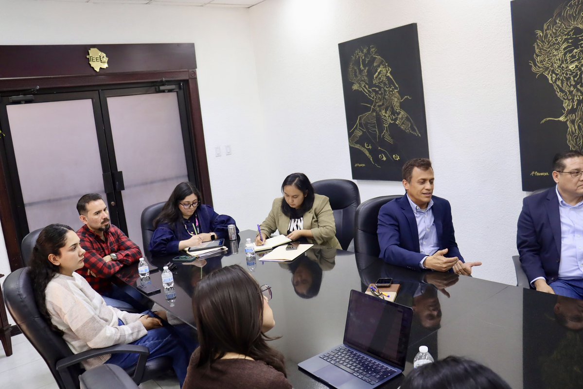 TEEChihuahua tweet media