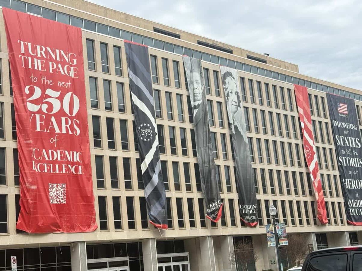 Washingtonian Problems tweet media