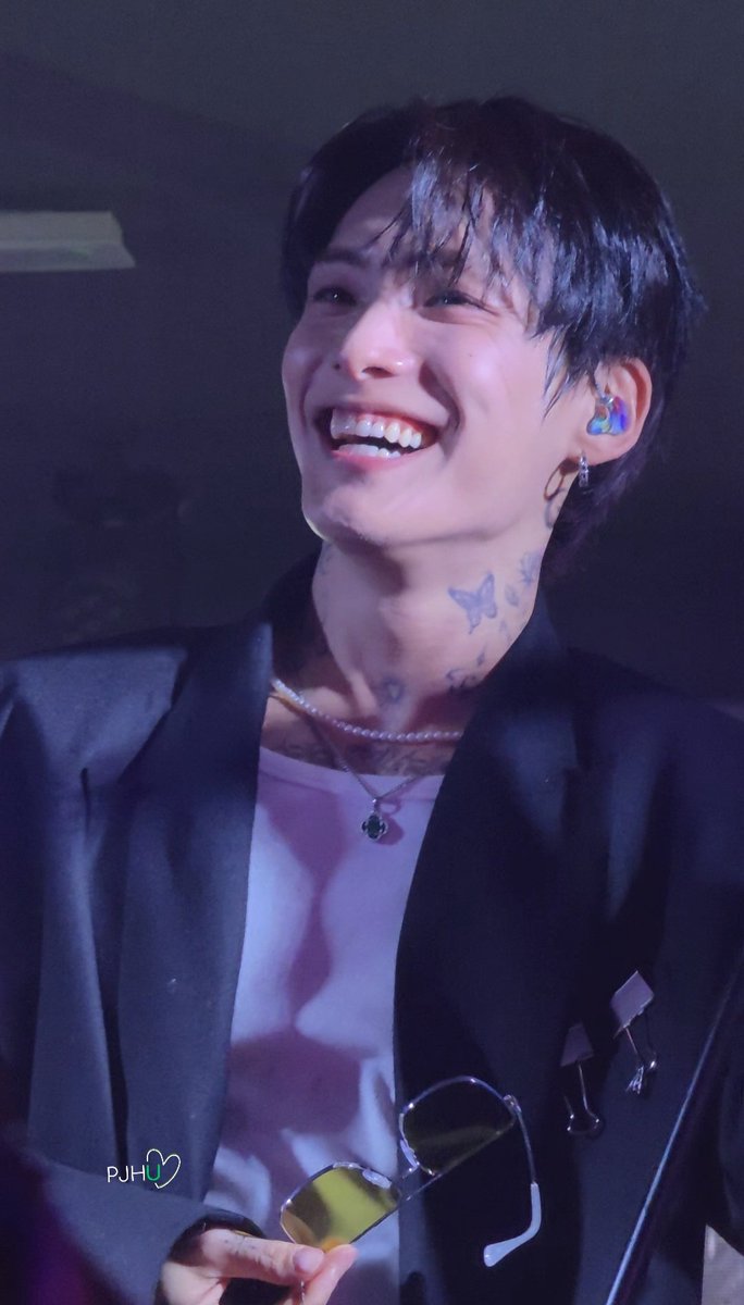 PJH_Updates's tweet photo. happy Junhee 🥺♥️

#JUNHEE #준희 #박준희 #ジュンヒ #ParkJunhee #IntotheOcean #JUNHEETourinEurope #JUNHEEinMILAN https://t.co/4HTcjbGZDc