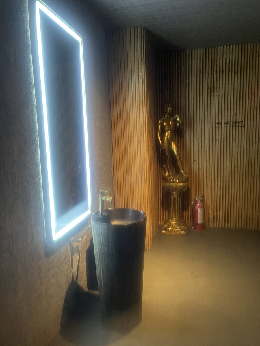 Midnight King tweet media