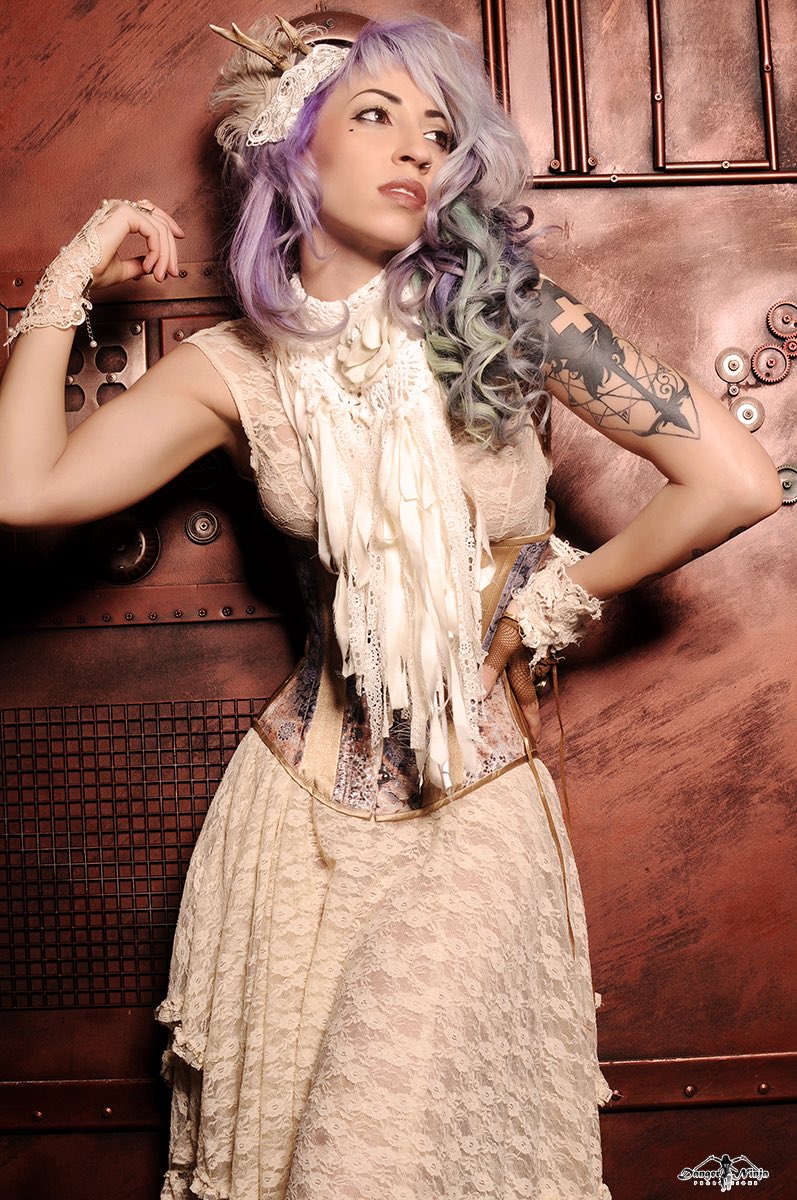 VividVivka 💜 tweet media