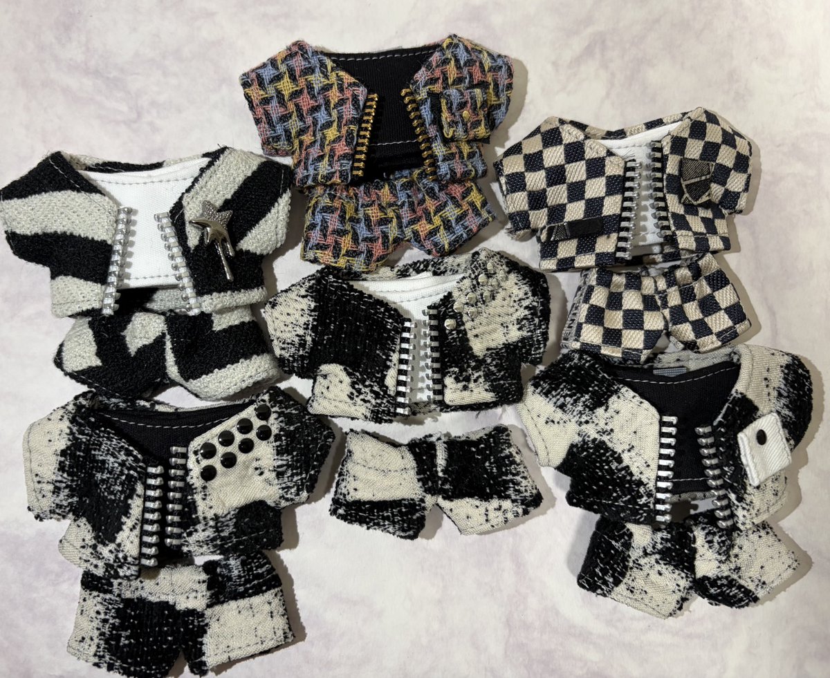 仕事忙しくて寝落ちする日々が続いておりますが、明日にはお品書きあげたいと思います。トップスのカラーは3枚目が固定です。