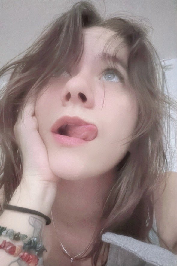 AnnaXCodon's tweet photo. 🩵 https://t.co/vYxXK6nw9j