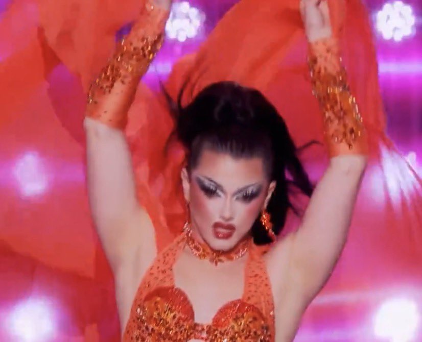 dylan ⚢ ⏾ #teammykidarlenenini tweet media