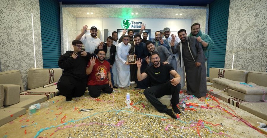 4 مليون مبروك وصول فالكونز 💚 

 تستاهلون وكلي ثقة الخمسة مليون قريبة ان شاء الله
#فالكونز